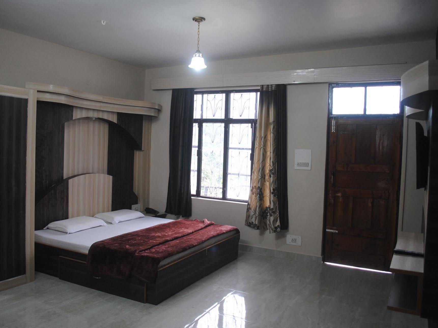 Dharamkot Inn Дармсала Экстерьер фото