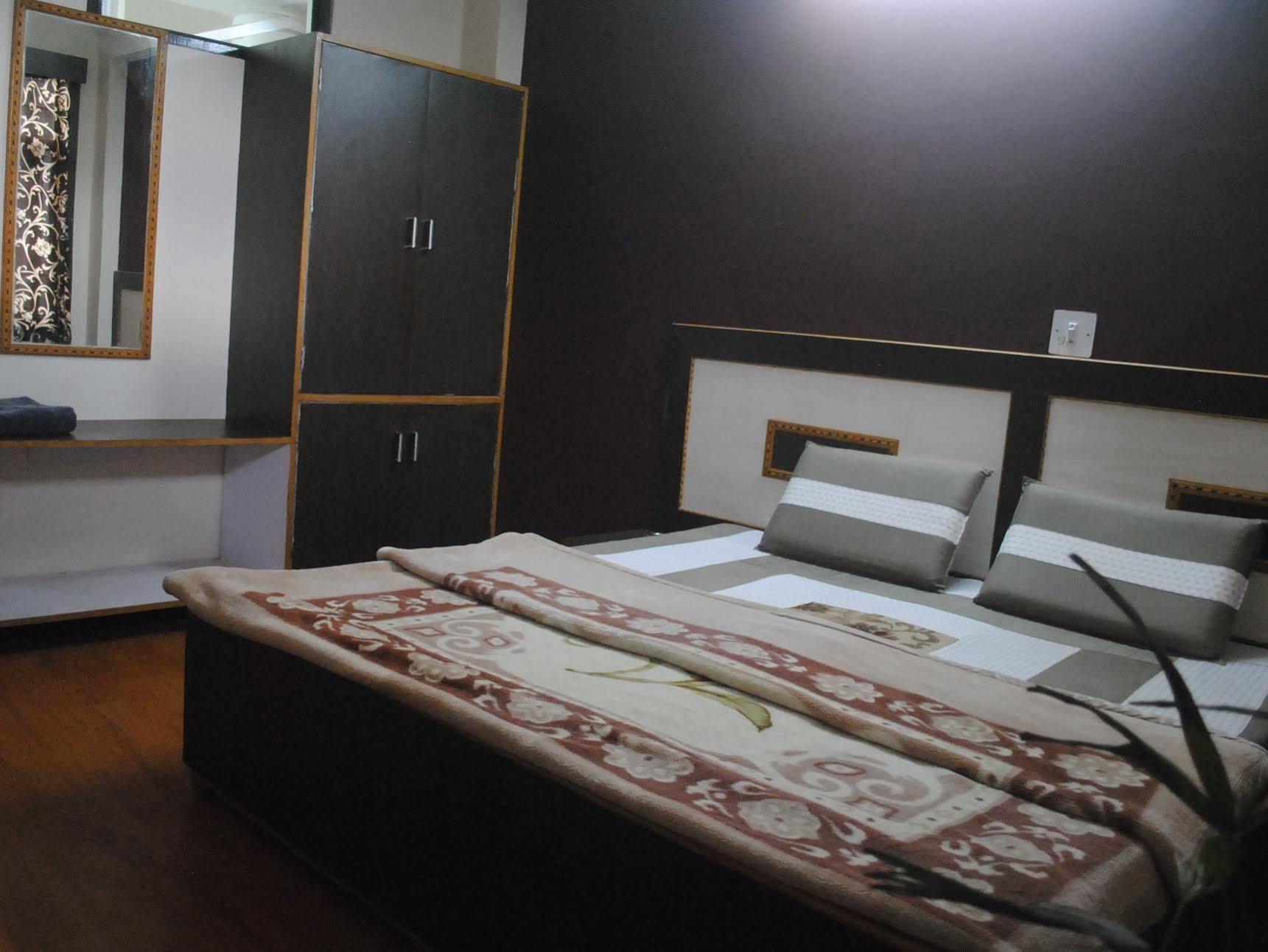 Dharamkot Inn Дармсала Экстерьер фото